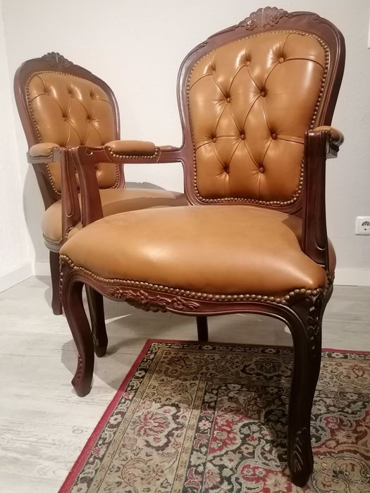 Par Cadeirões (Bergeres Poltronas Cadeiras) Luís XV. Pele capitoné