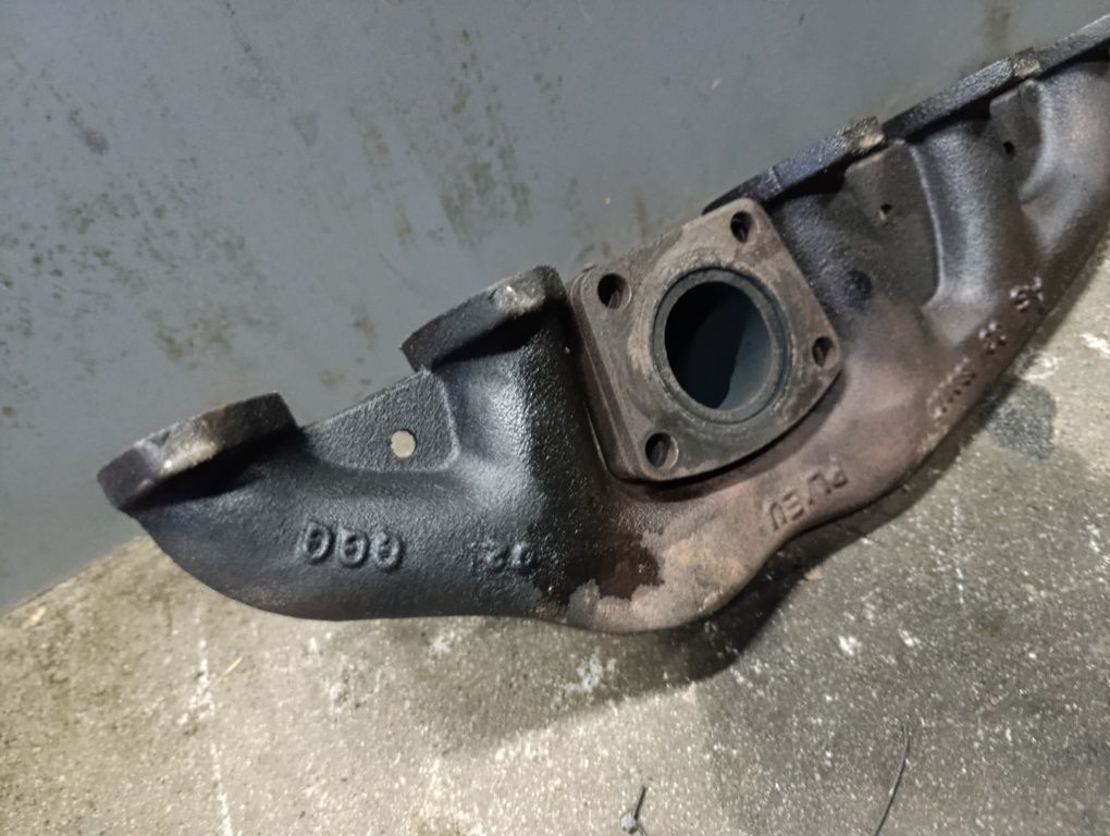 Kolektor wydechowy VW t5 2.5TDI AXE AXD