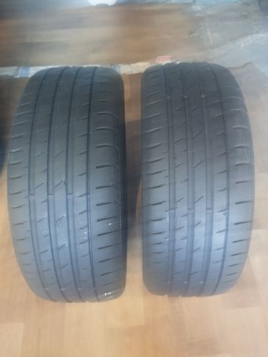 Пара літніх шин Continental 215/45/17