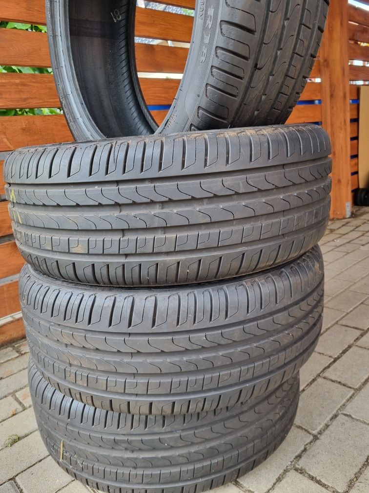 Komplet opon letnich Michelin 215.45.18.