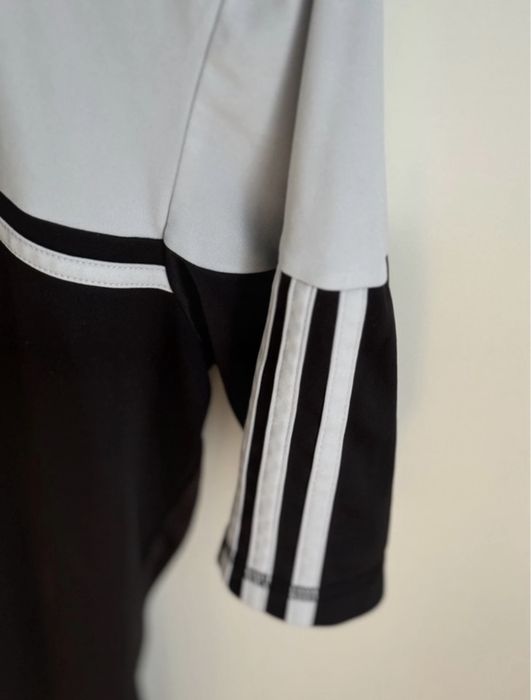 Czarno-biała bluzka sportowa Adidas