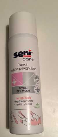 Pianka myjąco- pielęgnująca seni care