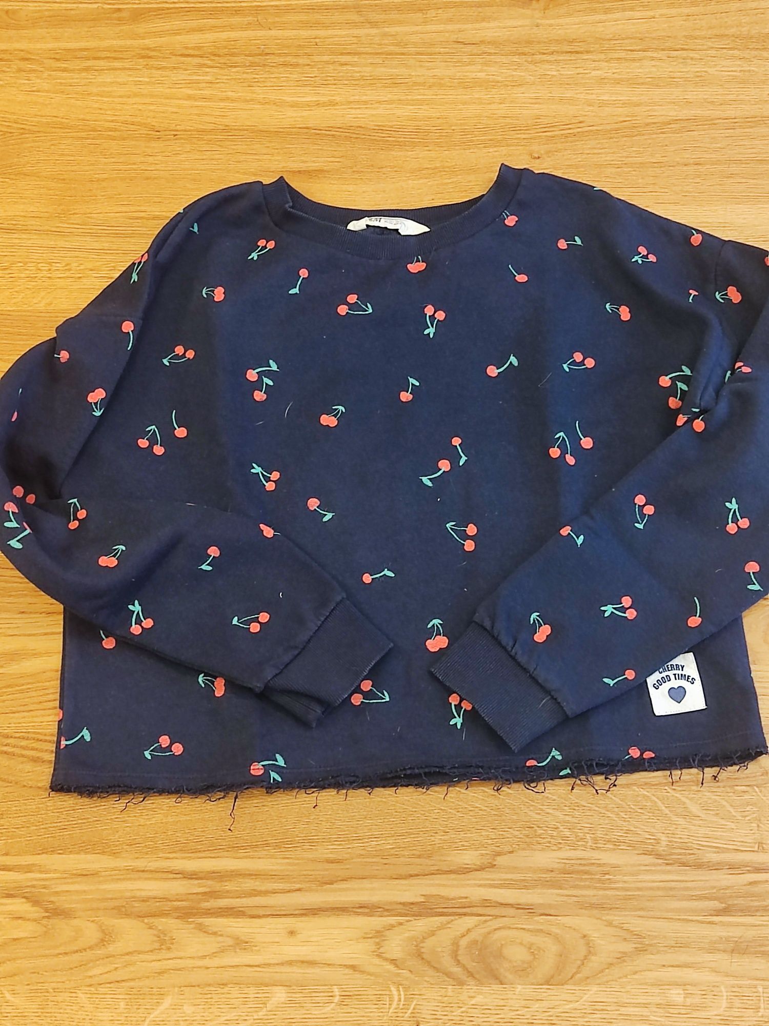 H&M bluza w wisenki polecam r. 158-164