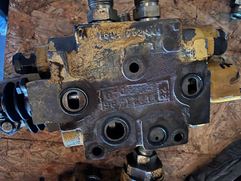 Sekcje rozdzielacza CAT