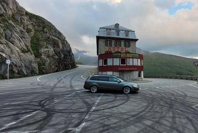 Volkswagen Passat B6 300km 600nm daily sleeper