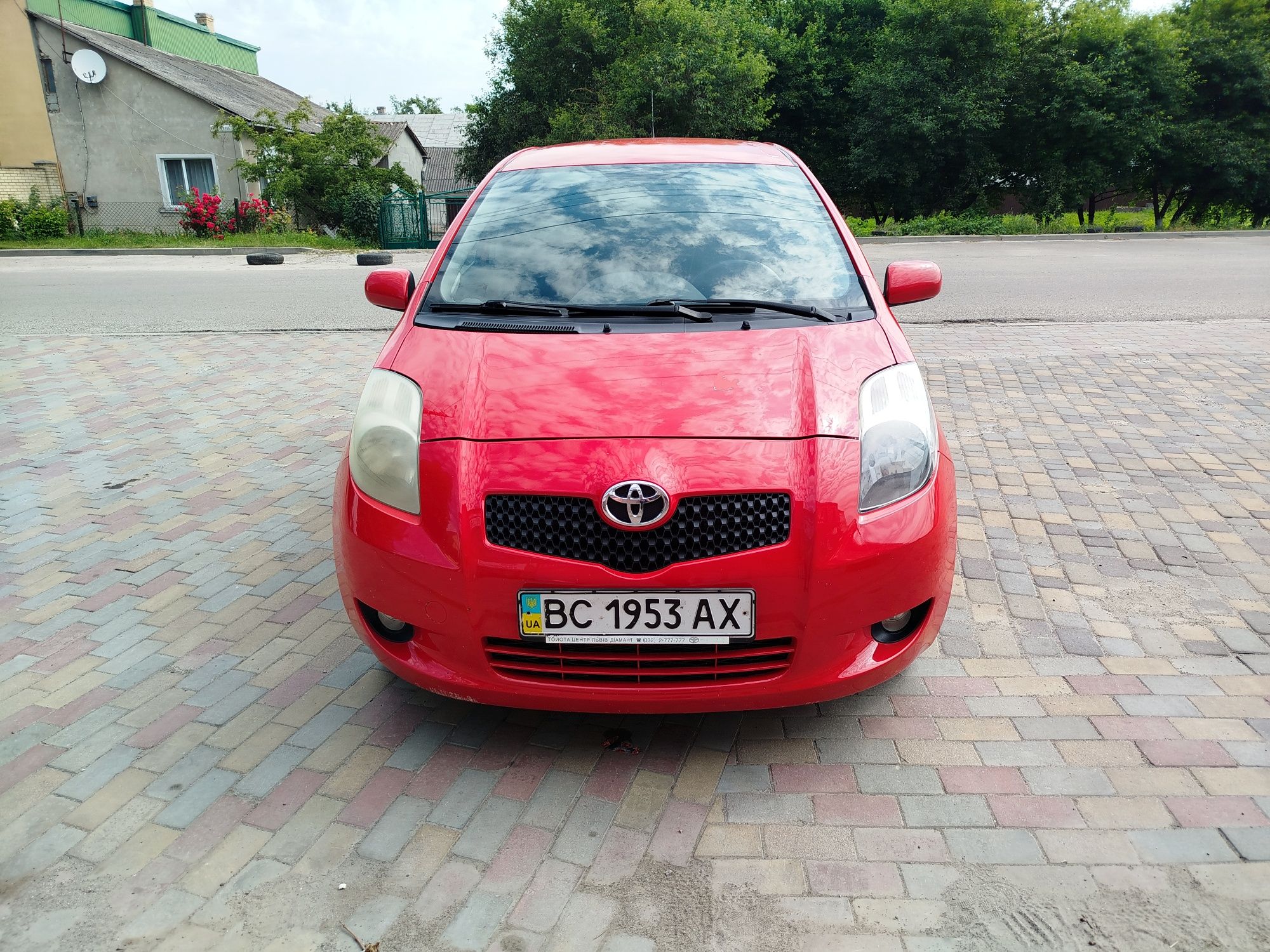 Toyota Yaris 1.3 автомат