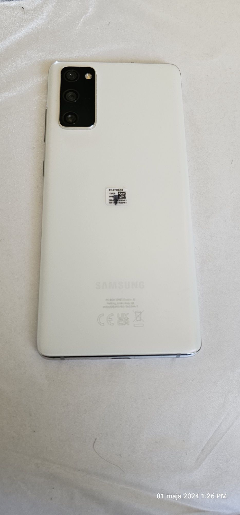 Uszkodzony Samsung S20 FE