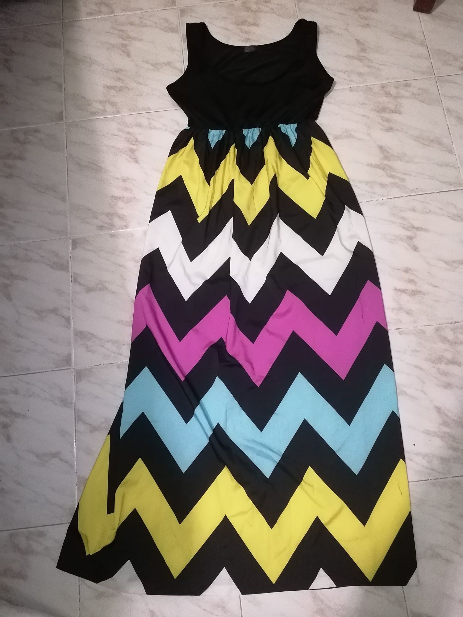 Várias peças Roupa de Mulher / Roupa de Senhora Desde