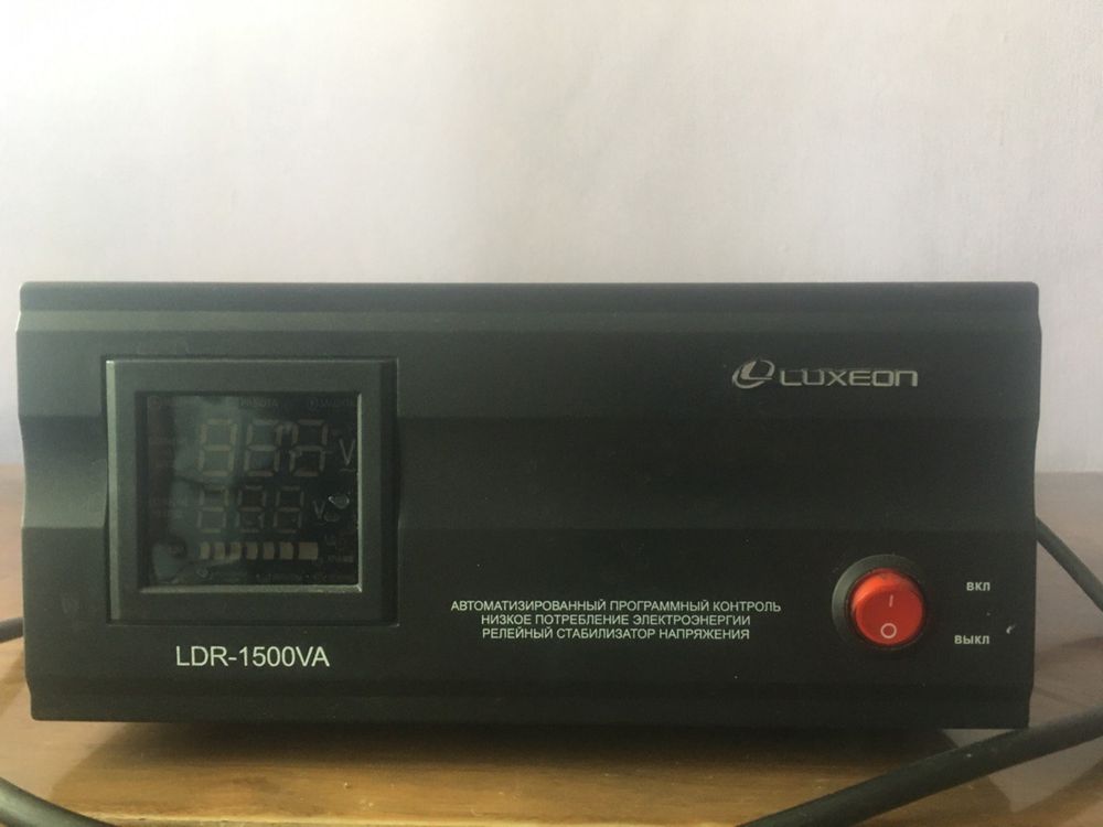 Luxeon LDR-1500VA стабилизатор напряжения