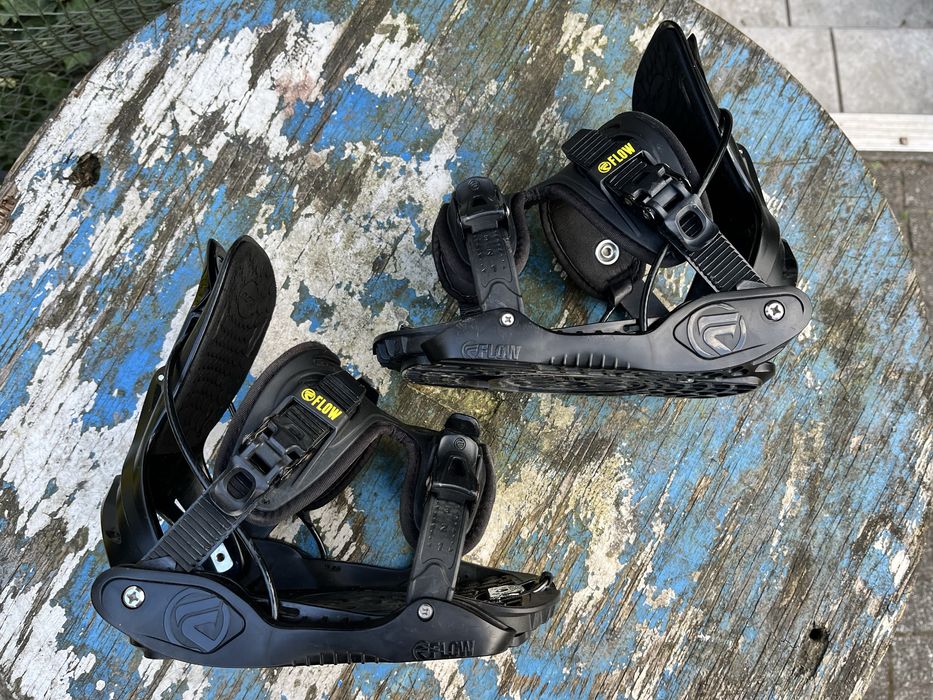 Flow Evole M Wiązania Snowboardowe Na Snowboard