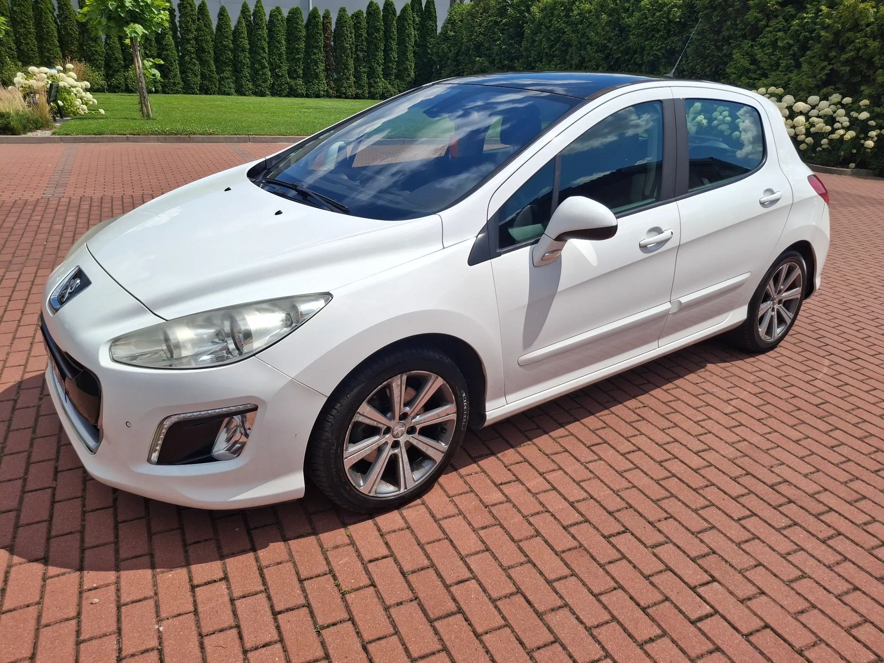 Peugeot 308 2.0 HDI 150 KM, Panoramadach, Nawigacja LED Alufelgi