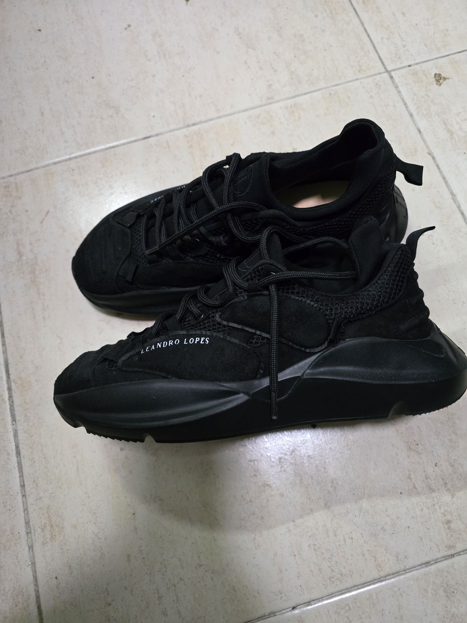 Tenis Leandro Lopes