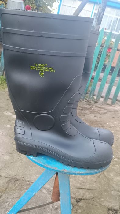 Резинові чоботи гумові