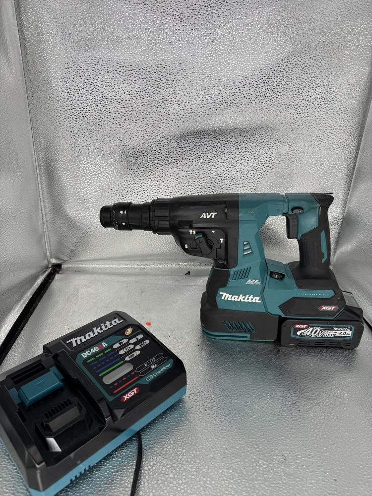 Перфоратор аккумуляторный Makita HR004G дрель отбойник 40v xgt
