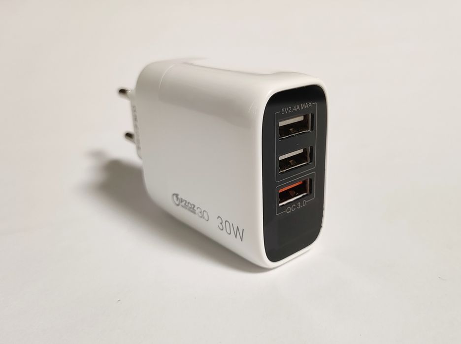 Сетевое зарядное устройство PZOZ 30W 3xUSB QC 3.0 с вольтамперметром