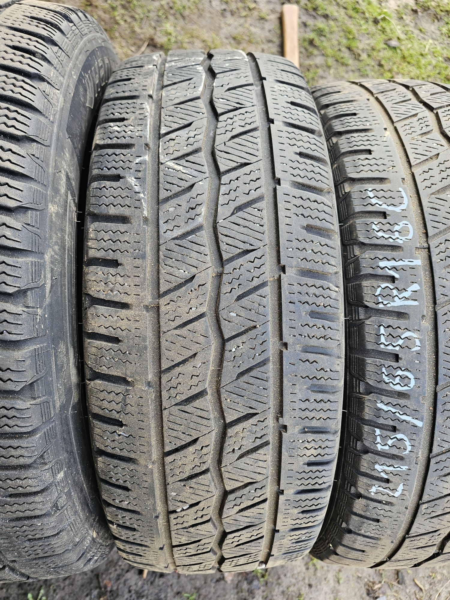 Opony zimowe Hankook 215/65R16C 106/104T