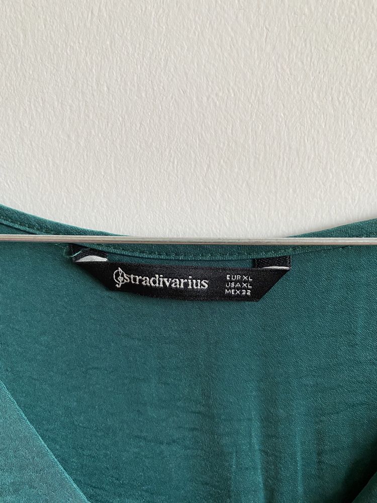 Blusa verde com manga 3/4 Stradivarius