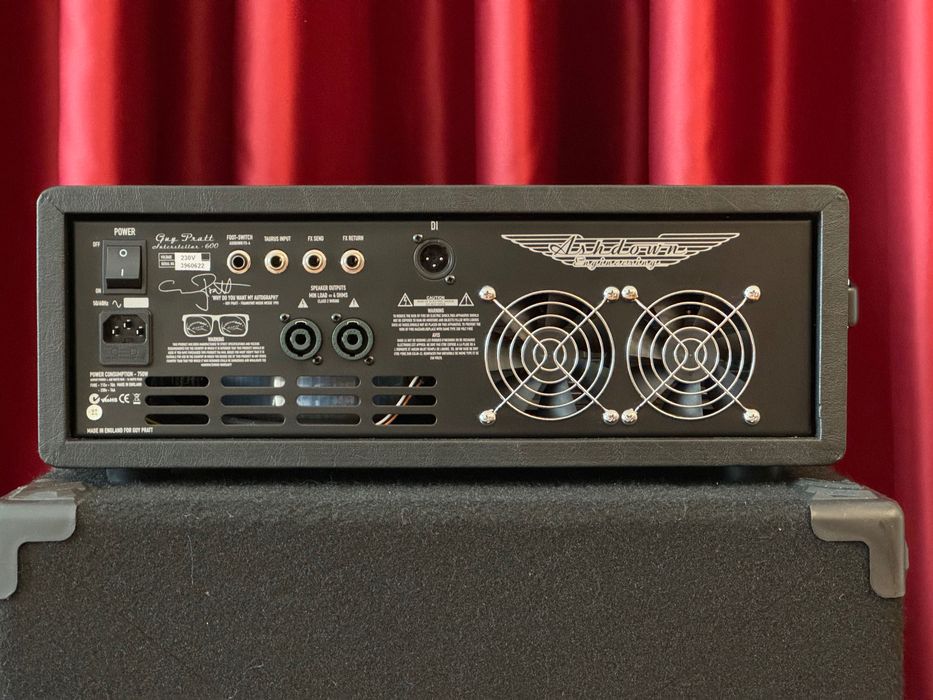 Amplificador de baixo Ashdown Interstellar-600