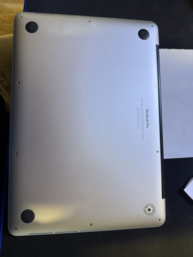 Macbook pro 13 i5 2015