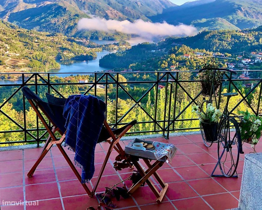 2 Moradias Geminadas com Vista Sobre Albufeira da Caniçada