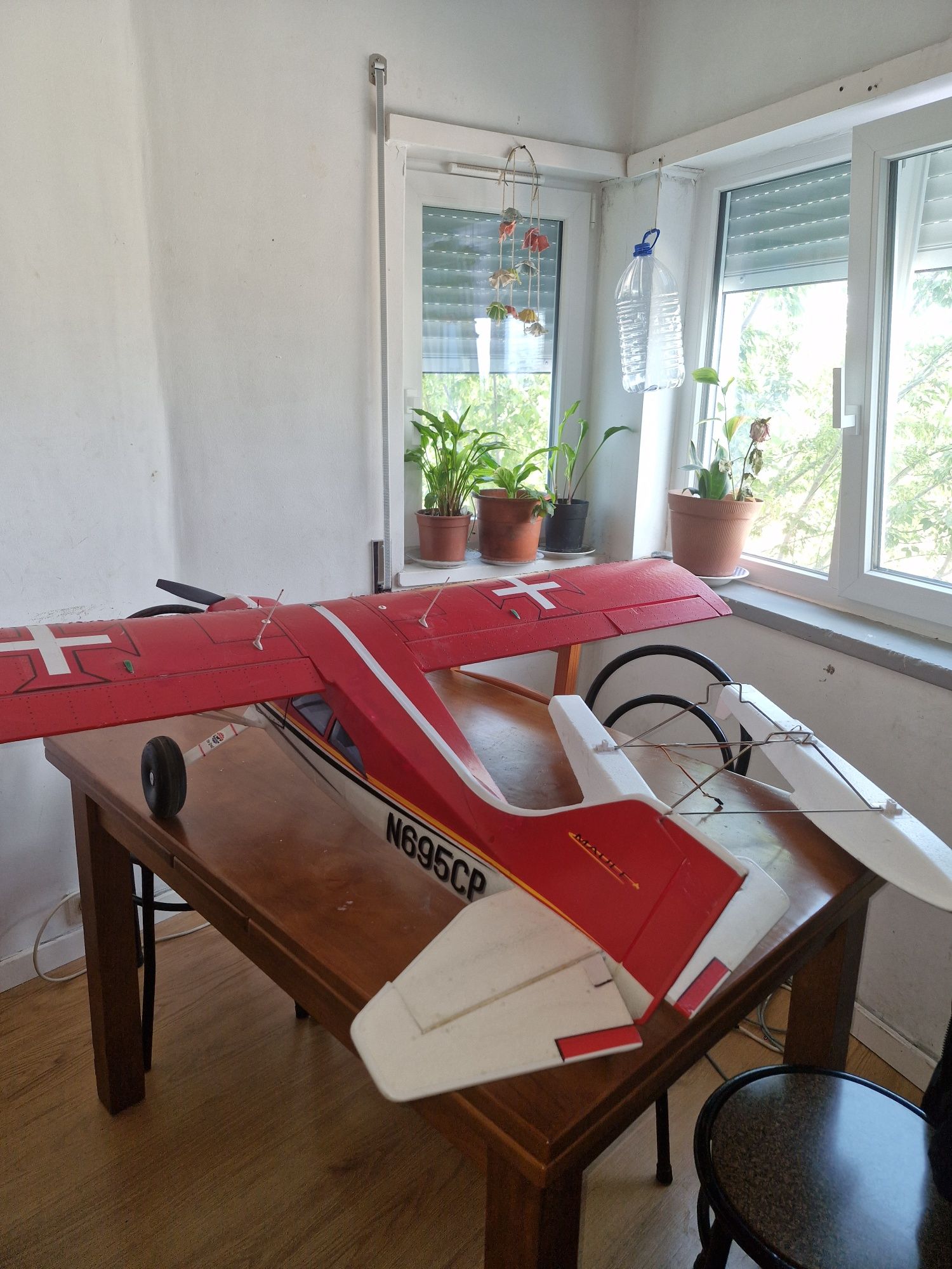 avião e radio futaba