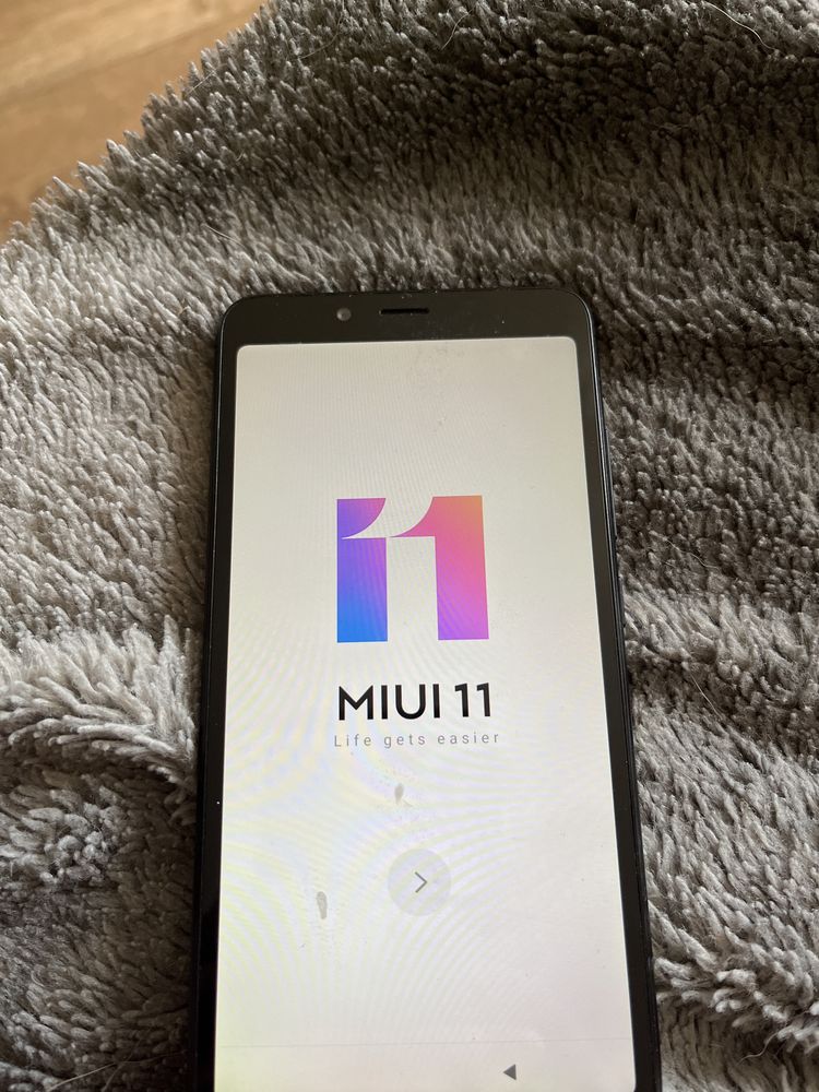 Redmi 6a с зарядкой в комплекте в гарному стані