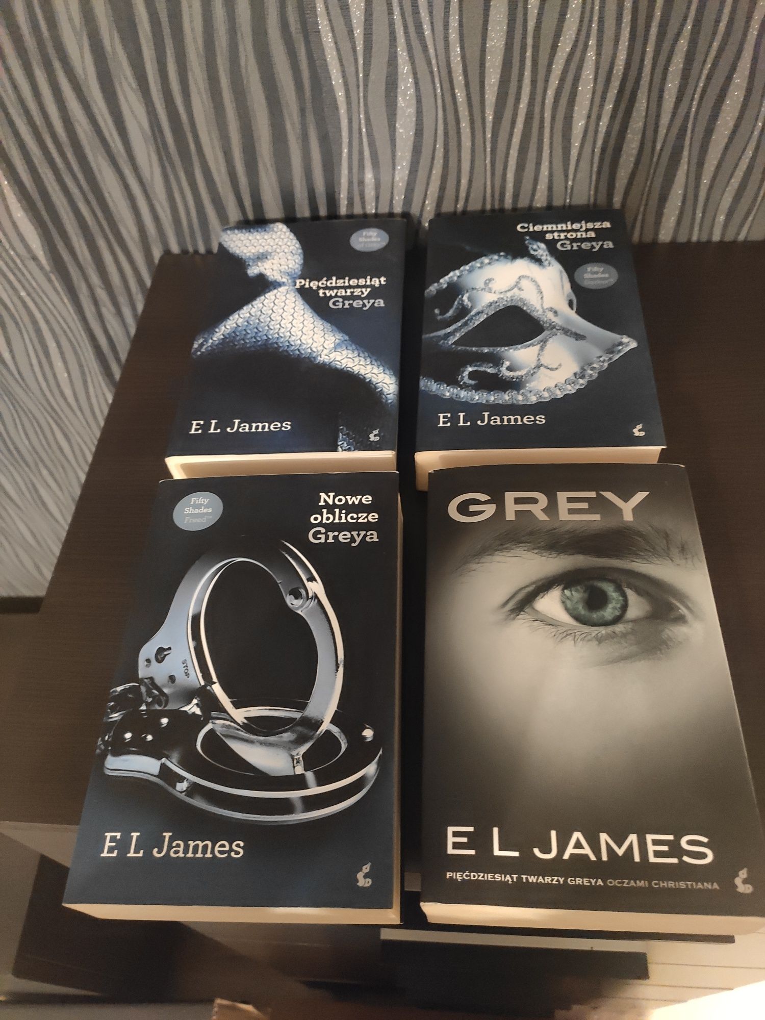 Pakiet książek "Pięćdziesiąt twarzy Greya" E L James