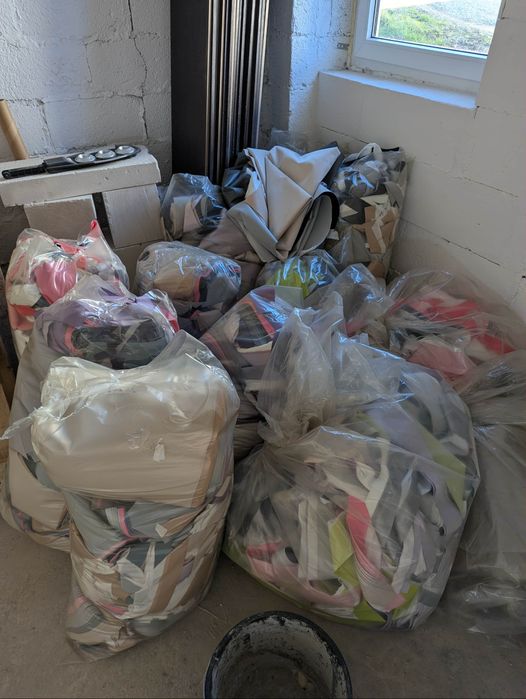 Ścinki skaju różnej wielkości