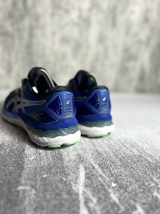 Кросівки жіночі ASICS Gel-Nimbus 2 40(25.5)