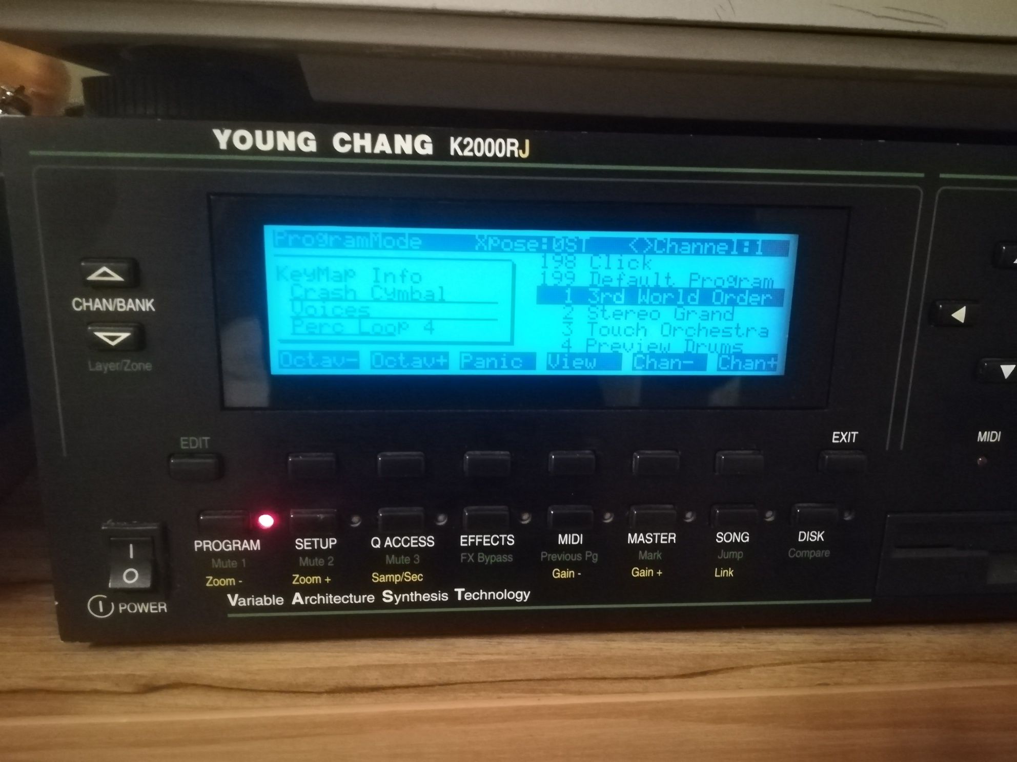 Moduł brzmieniowy, dźwiękowy Kurzweil Young Chang K2000RJ stan bdb.
