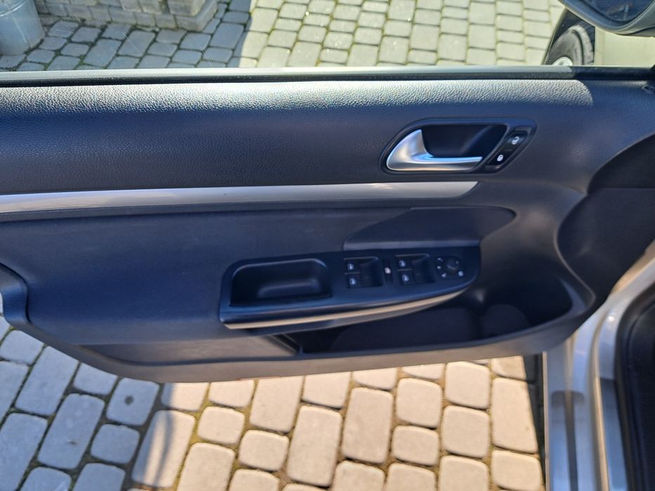 Golf 6   1.4  2012р