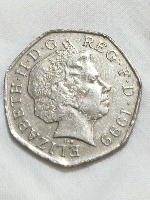 50 pence 1999 rainha Elizabeth II moeda britânica rara
