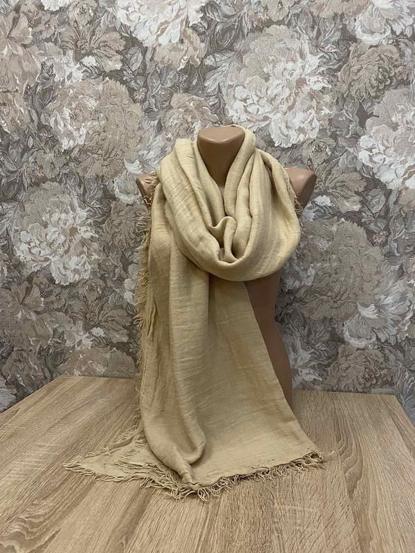 Terra Di Siena Італія платок шарф.
Стан новий. Без дефектів.
Довжина 1
