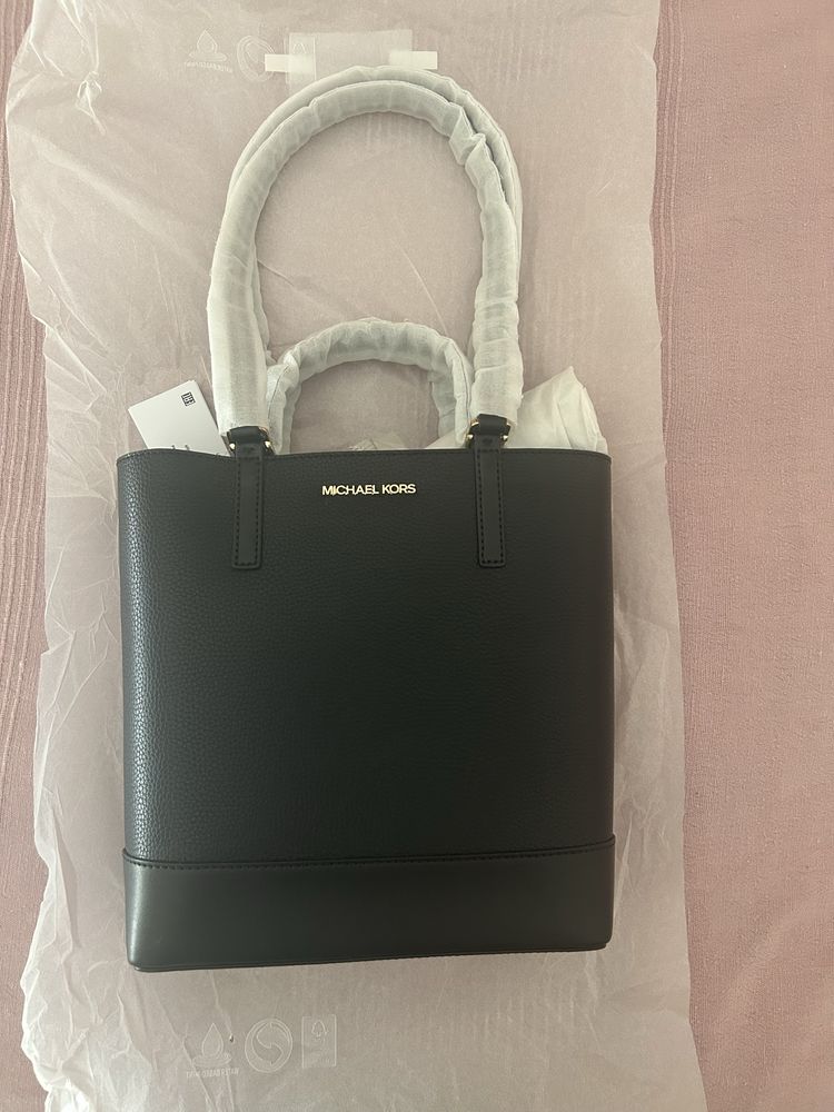 Mala original em pele Michael Kors NOVA