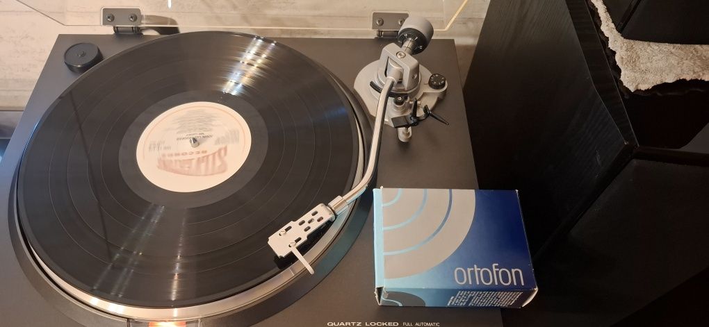Piękny gramofon Palladium NSP-830