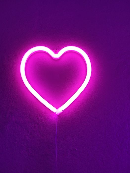 Neony światła led na ścianę
