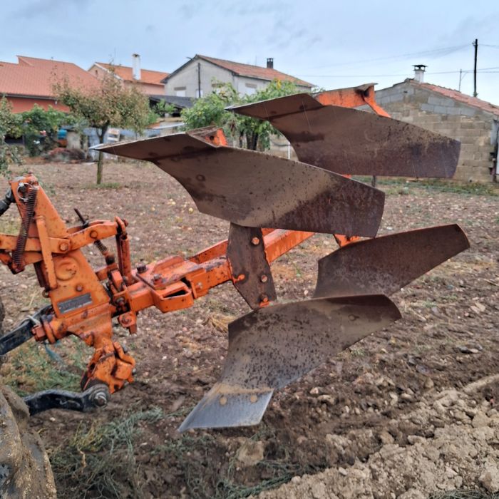 Charruas Galucho trator agrícola