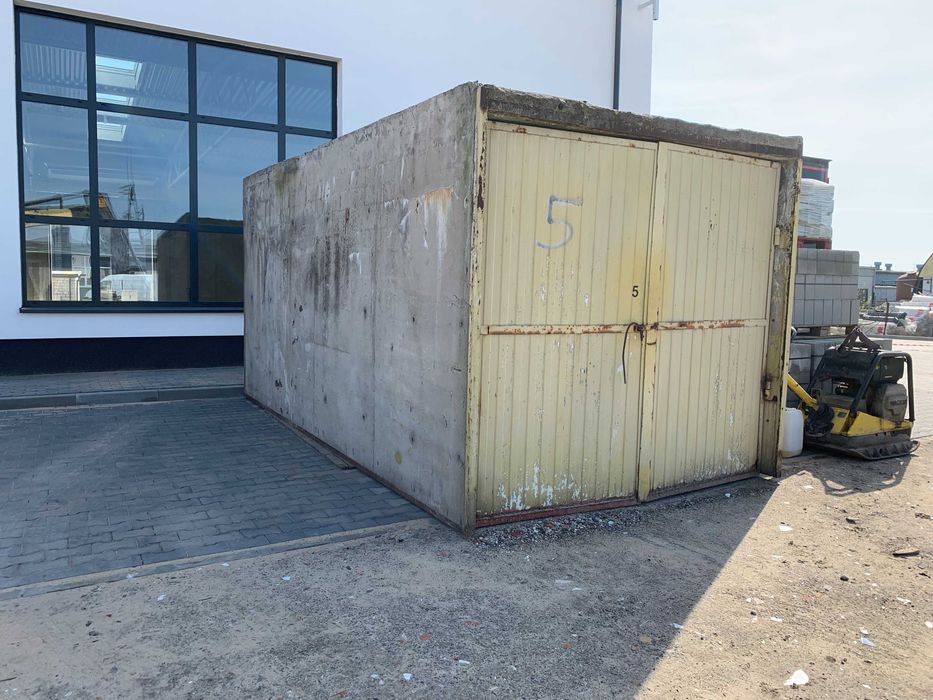 Garaż betonowy z drzwiami stalowymi- np do wkopania w ziemię