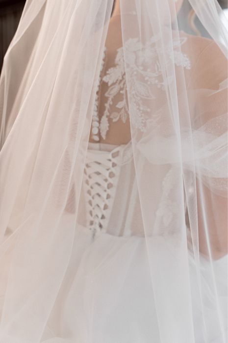 Весільна сукня Ідеальний стан Подарунки в комплекті