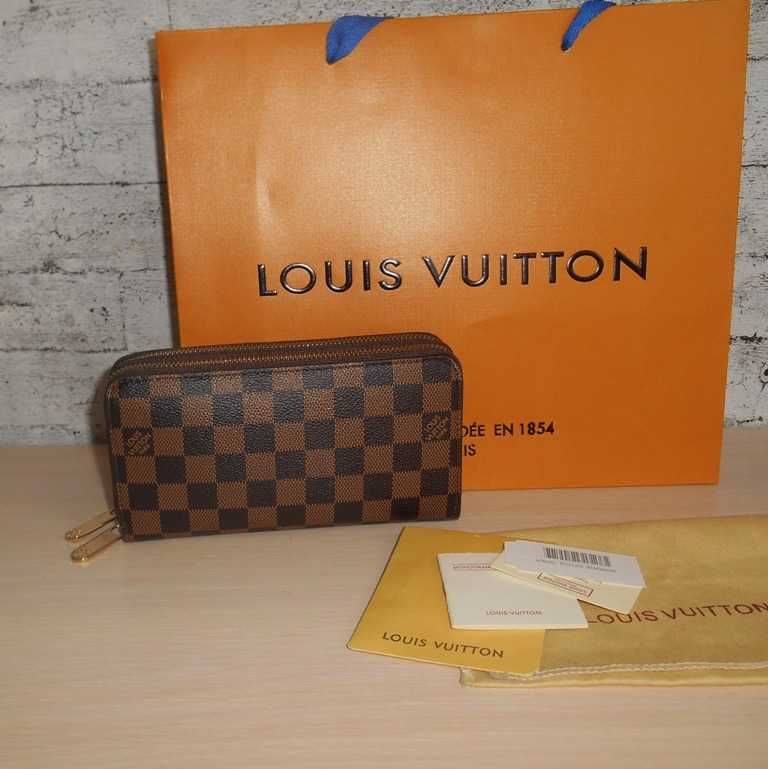 Portfel torebka Saszetka organiser 2 zamek Louis Vuitton,  078-3-1