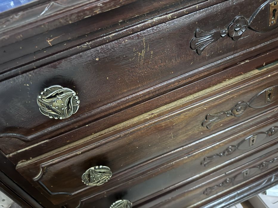 Cómoda antiga para restauro