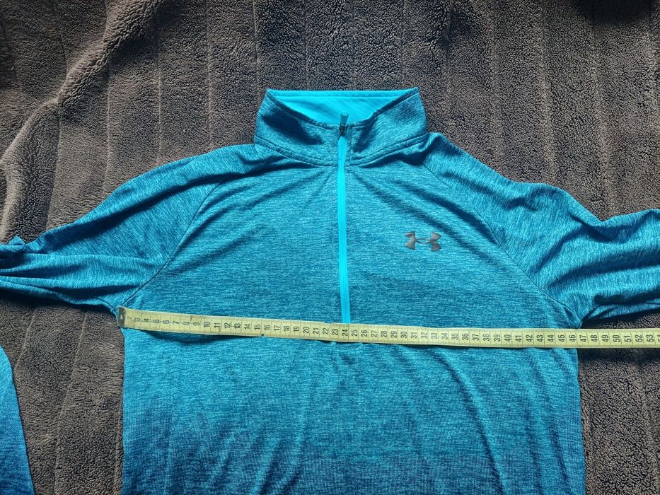 Кофта футболка фірми Under Armour оригінал 

Розмір по бірці: S

Детал
