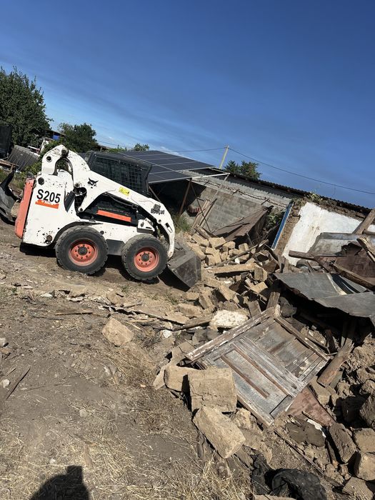 Демонтаж зданий построек домов вывоз хлама камаз зил самосвал