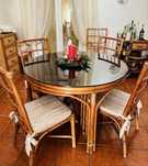 Mesa e 8 cadeiras em bambu