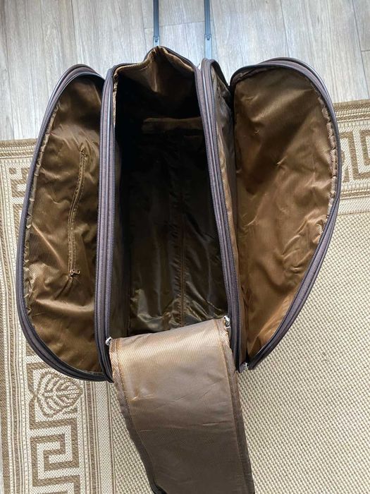 Дорожня сумка на колісах