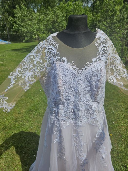 Suknia ślubna plus size