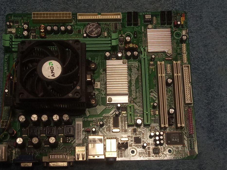 А690G M2+ + процессор 2,4