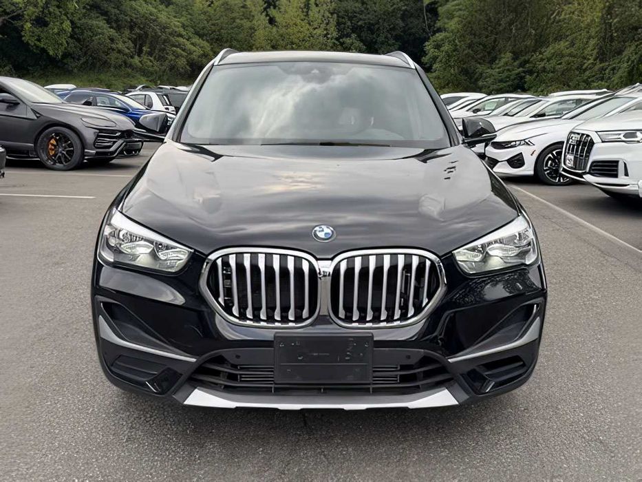 BMW X1      2021