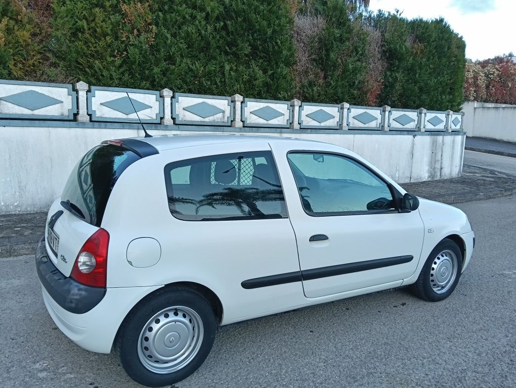 Renault Clio 2  1.5 dci