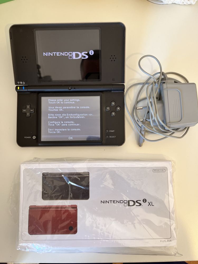 2 Nintendo DSi XL completas com caixa